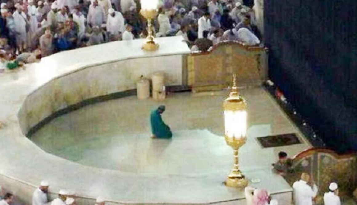 True Inspiring : 5 Tips Sholat Agar Dekat Dengan Ka’bah
