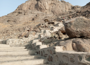 Gua Tsur: Saksi Mukjizat Perlindungan Allah kepada Rasulullah SAW